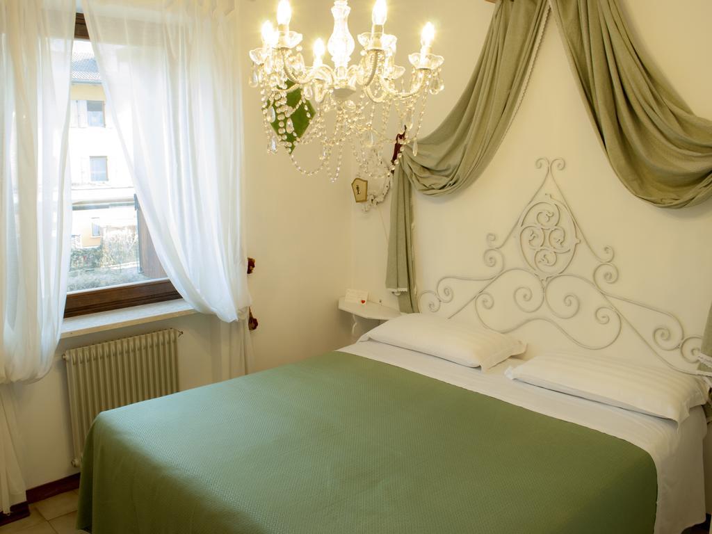 Appartamenti Le Mongolfiere Malè Chambre photo