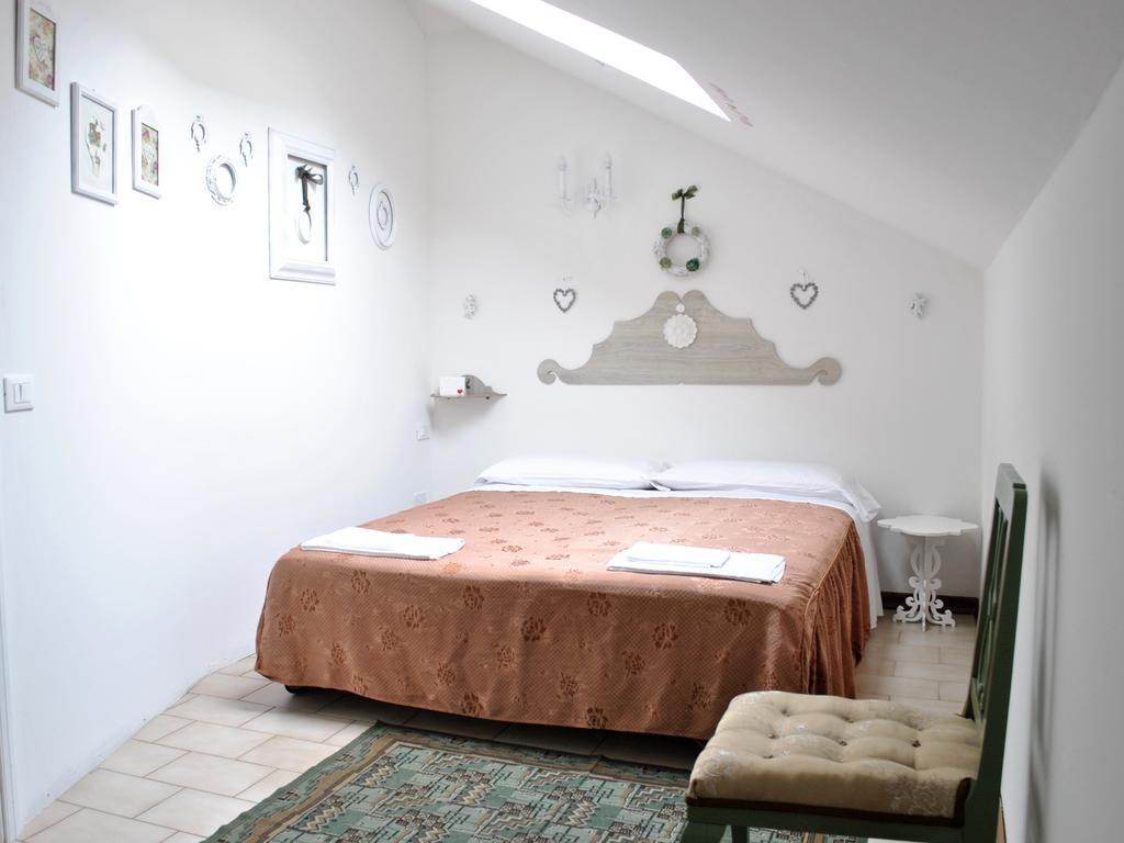 Appartamenti Le Mongolfiere Malè Chambre photo